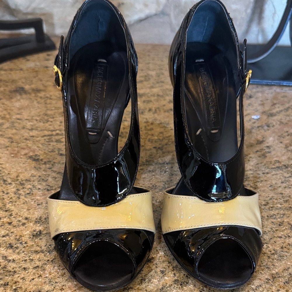 BCBGMaxAzria Black and Cream Peep Toe Heels